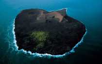 Как выглядит остров, на который не пускают обыкновенных людей